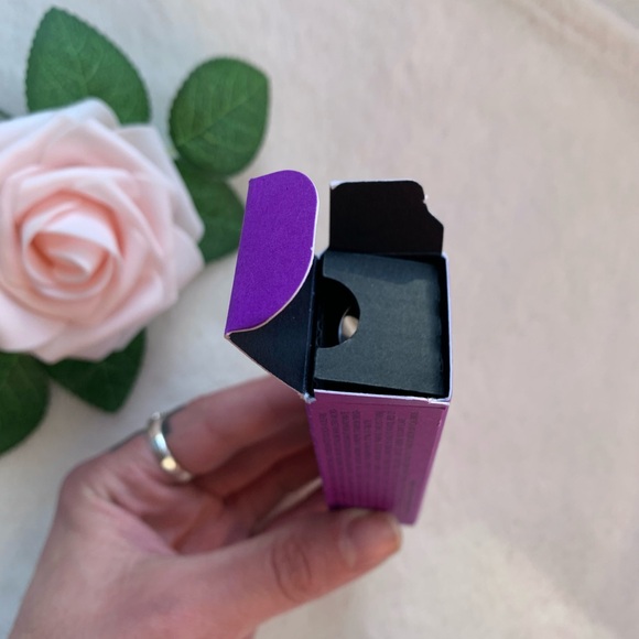 BNIB Chantecaille Lotus 2g Lipstick - Picture 3 of 15